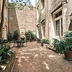 French Market Inn