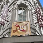 Pelham Hotel