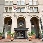 Hilton New Orleans St. Charles Avenue