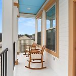 Stylish 3Br W Parking Balcony Walk Everywhere