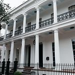 Henry Howard Hotel