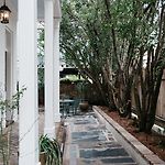 Henry Howard Hotel