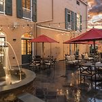 Royal Frenchmen Hotel And Bar