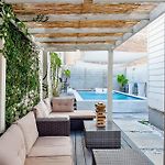 Luxury 5 Bedroom Villa With Rooftop