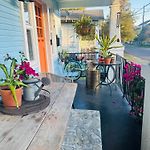 Charming Creole Cottage Near French Quarter