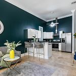 Hosteeva Modern Condo Near Magazine St & Close To Fq