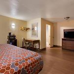 Relax Inn & Suites