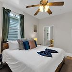 New Orleans Retreat W Backyard Fire Pit