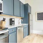 The Harlequin: 3 Units By Avantstay