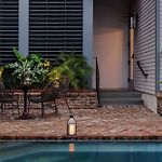 Luxe 6-Bedroom Garden District Retreat Hotel Pool
