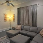 2Br Penthouse On Claiborne