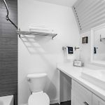 Moon 201 - Crescent Moonset Suite - 1Br - 1 Bath