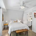 The Moon Quonset Hut Vacation Rental Heated & Chilled Pool