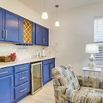 5 Mi To Bourbon St: Nola Home W/ Fenced Yard!