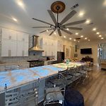 Blue Crawfish Boutique Hotel & Pool Bar