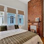Prytania Pearl - 3 Bedroom 2 Bathroom Home - Private Driveway