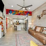 New Orleans 3Br | Murals + Bbq, Near Ferry