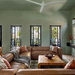 Chic Nola Home Heated Pool & Spa