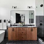 Designer Home 1 Block To Magazine Heated Pool&Spa
