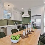 Spacious Mid-Century Oasis With Heated Pool