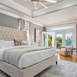 Stylish Modern Home With Hot Tub & Pergola