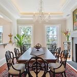 Historic Restored Home Near To Downtown