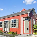 Contemporary Designer Home Near French Quarter