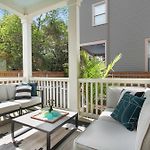 Luxe Home With Back Patio Near Frenchmen