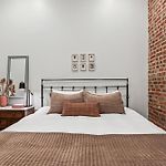 Retro Renovated Cbd Place Near Fq