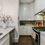 Grand 4 Condo Combo Near French Quarter 8Br 8Ba