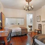 Historic Mardi Gras Inn
