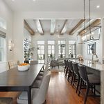 Designer Home Heated Pool & Rooftop