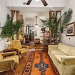 Historic 1840S Cottage Villa 2 Min Steps From French Quarter 9Br 7Ba
