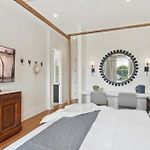 Designer Home Heated Pool & Rooftop