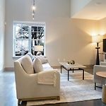 Landing Modern Apartment With Amazing Amenities