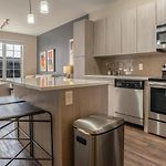 Landing Modern Apartment With Amazing Amenities