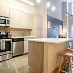 Landing Modern Apartment With Amazing Amenities
