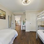 Cute 2Bed 1Bath, 7Blocks From French Q, Steps To Jazz Venues, Free Gated Pk Include
