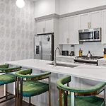 Luxury Pool Game Room Downtown Hotel Suite