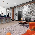 Huge 4Bd 4Ba With 2 Queen Sleeper Sofas Hotel Suite
