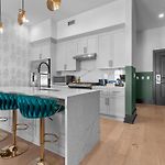 Rare Find 2Br 2Ba Suite Steps From Superdome Hotel