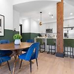 2Br 2Ba Suite Rooftop Pool Gym Gameroom Hotel