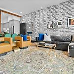 Rooftop Pool Ping Pong Location Suite
