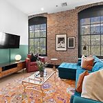Downtown Suite 2Br Sleeps 6 Heated Pool Hotel