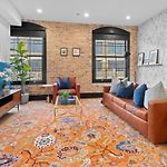 2 Living Room Suites Rooftop Perfect For Groups Hotel