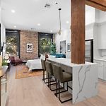 Downtown 4Bd 4Ba Suite Sleeps 12 Hotel