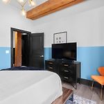 Downtown 2Bd Suite Spacious Private Terrace Hotel