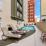 La Quinta Inn & Suites By Wyndham New Orleans Downtown