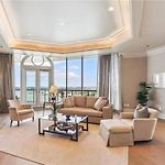 Penthouse Living Panoramic Views