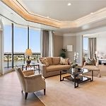 Penthouse Living Panoramic Views
